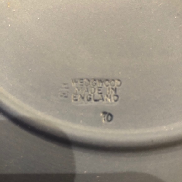 Wedgwood Jasperware 1970 Christmas Plate - Picture 5 of 5